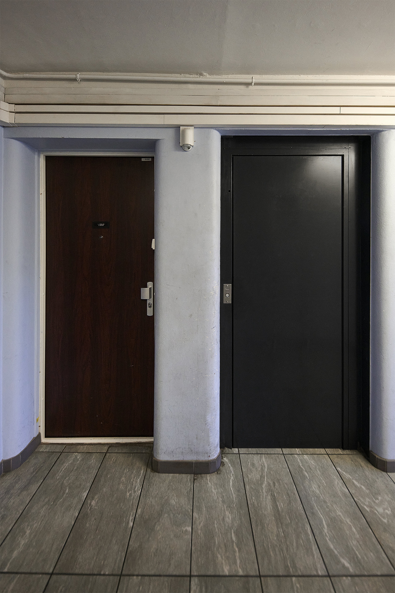 Standard - No - Primer RAL 9005