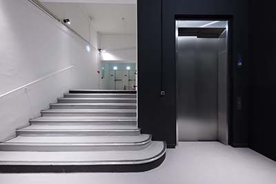 porte automatique pour ascenseur