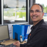 collaborateur slycma dans un bureau